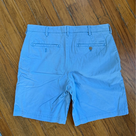 Izod Light Blue Shorts (34, 9.5 inseam) - Picture 2 of 3